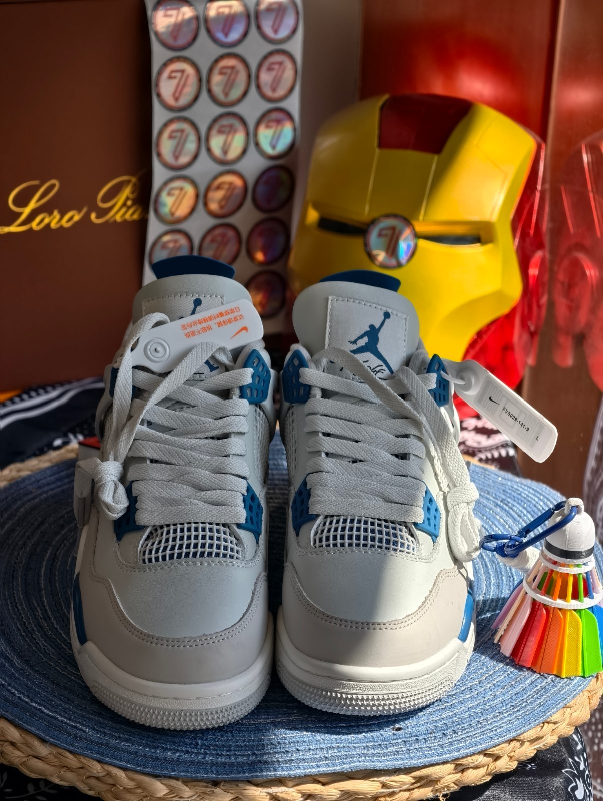 Air Jordan 4 " Military Blue " or Industrial Blue gallery image 11