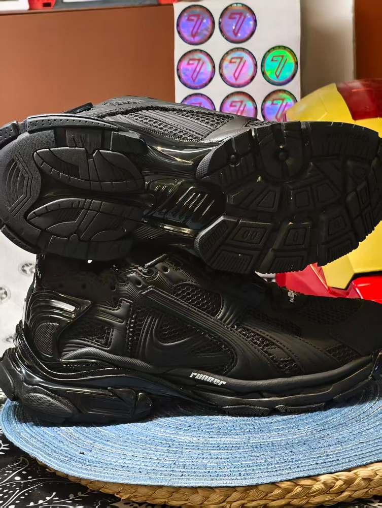 BALENCIAGA 4133 gallery image 3