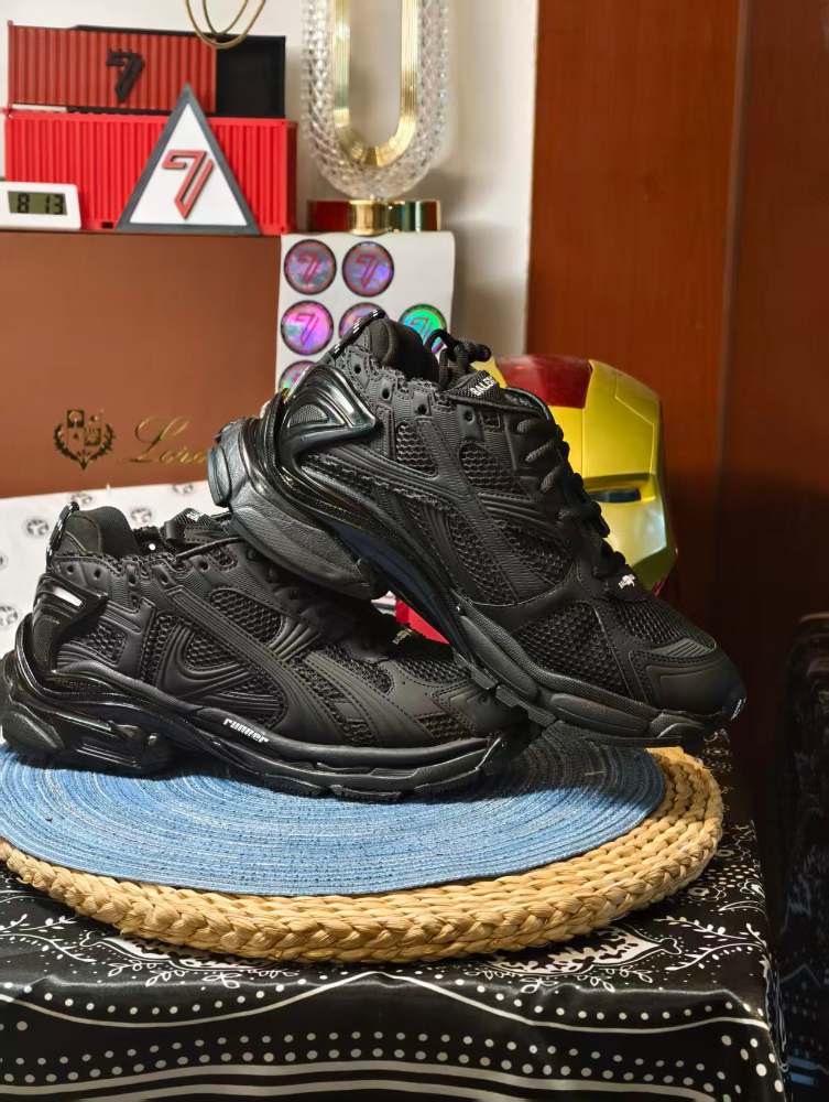 BALENCIAGA 4133 gallery image 4