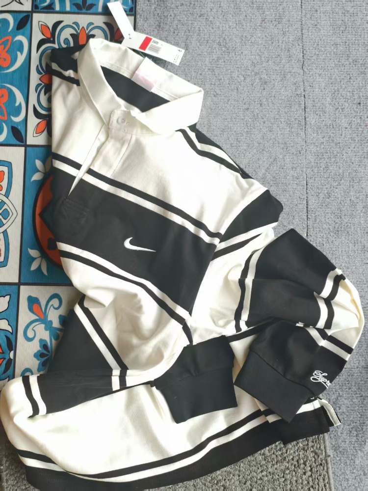 SUPREME NIKE gallery image 7